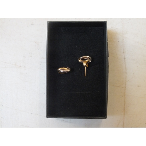 43 - Pair of 9ct Bi-colour Gold Stud Earrings - 1.1g