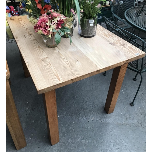 407 - Pine table