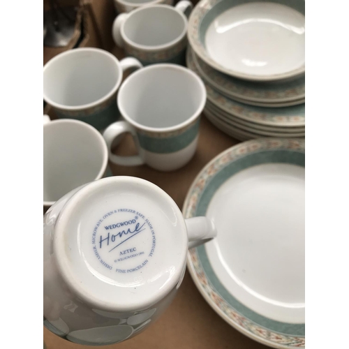 99 - Box containing Wedgewood 