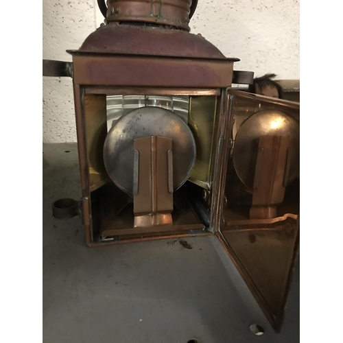 29 - Repro small ship's masthead lamp by Seahorse