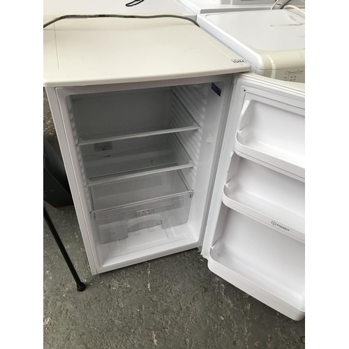 284 - Indesit fridge