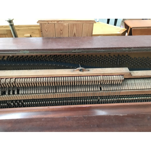 342 - Upright piano