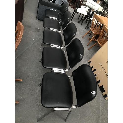 487 - 5 Reception chairs