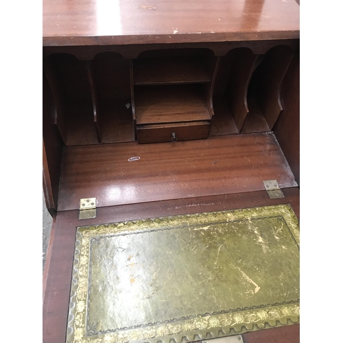 334 - 4 Drawer bureau