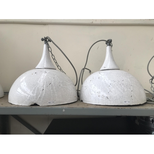 224 - 5 pendant lights A/F