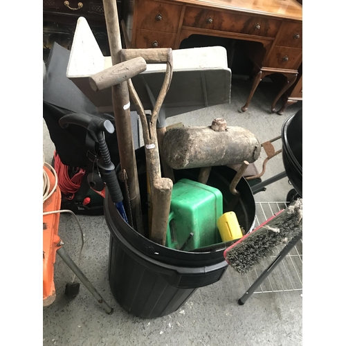 270 - Quantity of various tools (bin not included)