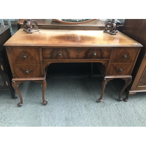 288 - Mirror back dressing table