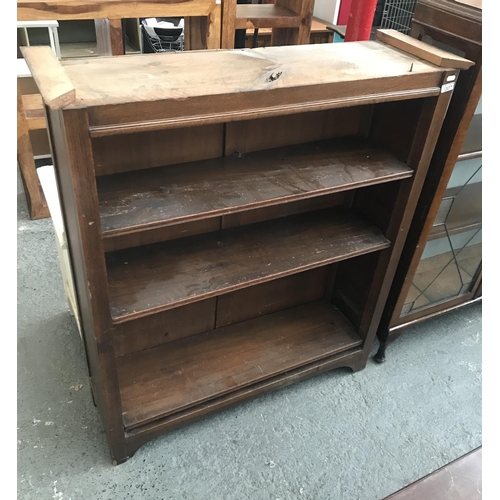 307 - Oak bookshelf