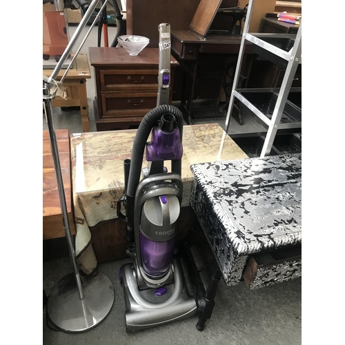 347 - 1800w vacuum