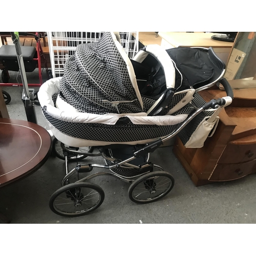 406 - Bebecar pram and carry set