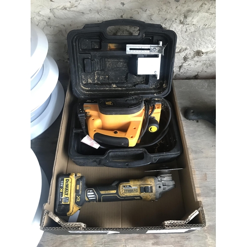 420 - Box containing a planer and angle grinder etc