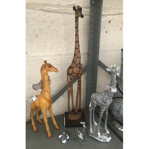 6 - Quantity of giraffe ornaments