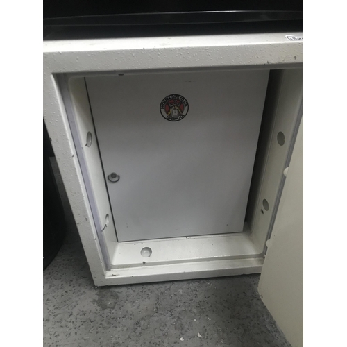 265 - Fire safe (key in office)