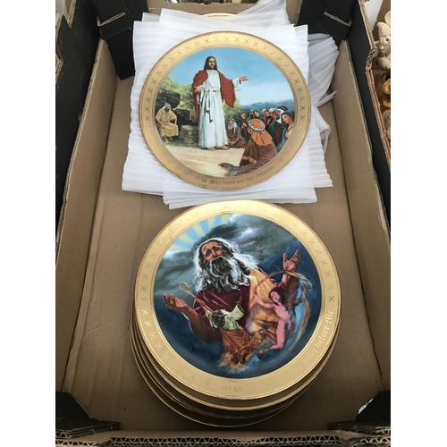 70 - Box containing 'The 10 Commandments' collector's plates