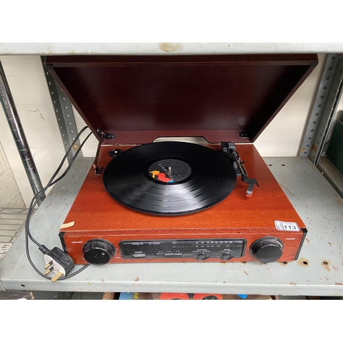 113 - Record player