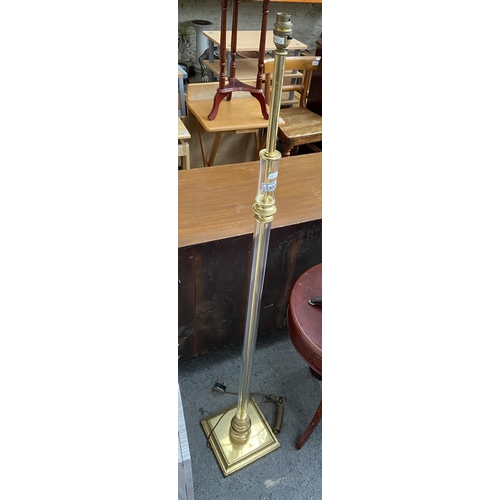 300 - Floor standing lamp