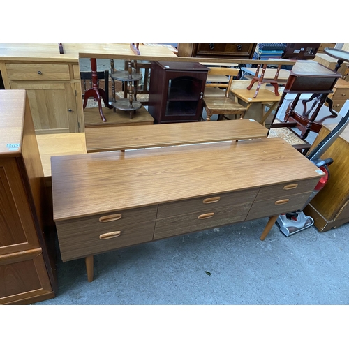 312 - Retro dressing table