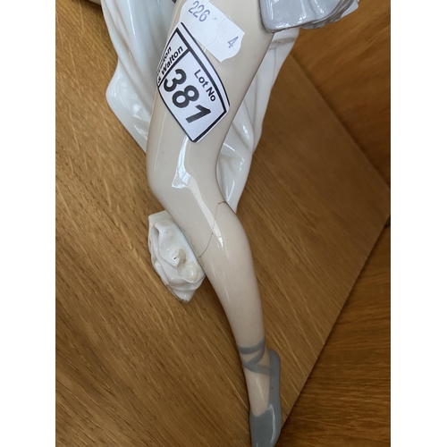 381 - Large Nao figure (repaired leg)