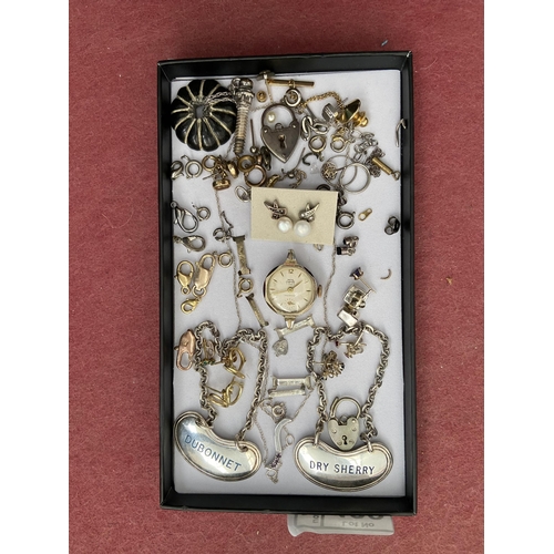 499 - Tray containing jewellery etc including silver