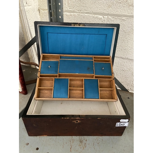 50 - Vintage sewing box