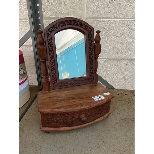 63 - Mini vanity mirror