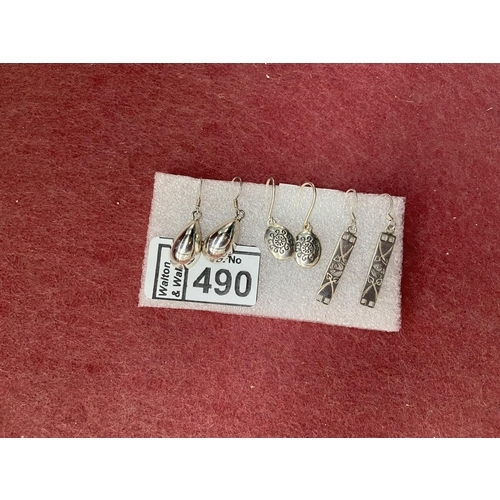 490 - 3 Pair of silver earrings (11g)