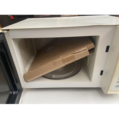 252 - Cookworks microwave