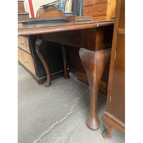 283 - Drop leaf table