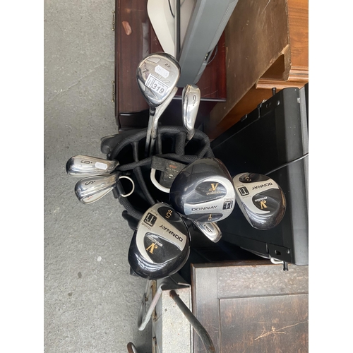 319 - Golf clubs and bag