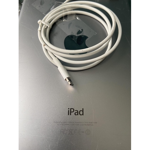 455 - iPad (Model: A1489)