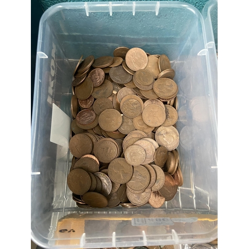 486 - Quantity of Queen Elizabeth II pennies and half pennies