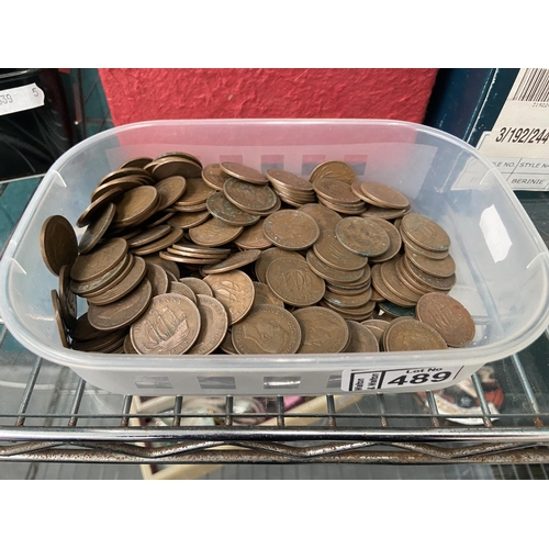 489 - Quantity of George VI half pennies