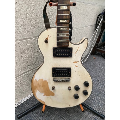 500 - Hondo II electric guitar A/F