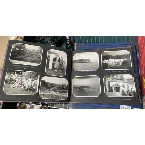 485 - 2 Vintage photo albums