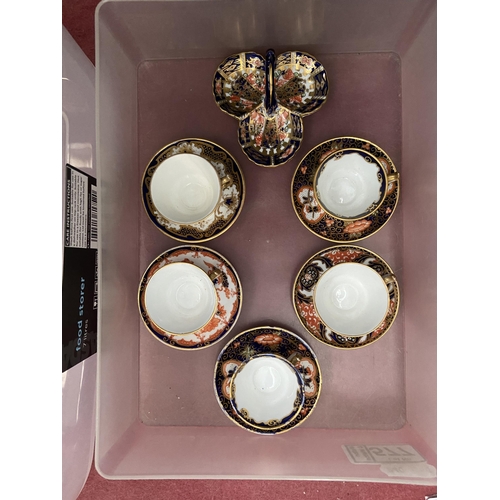 577 - 5 Royal Crown Derby miniature cup and saucers