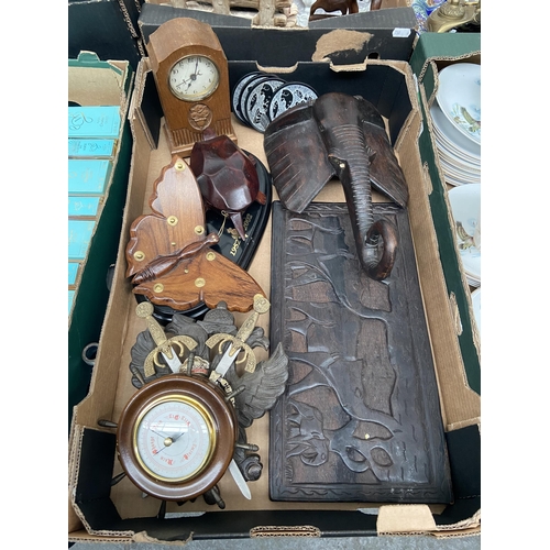 88 - Box containing treen