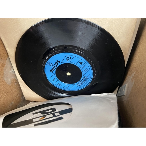 93 - Box containing single records