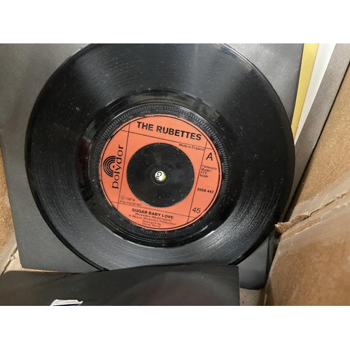 93 - Box containing single records