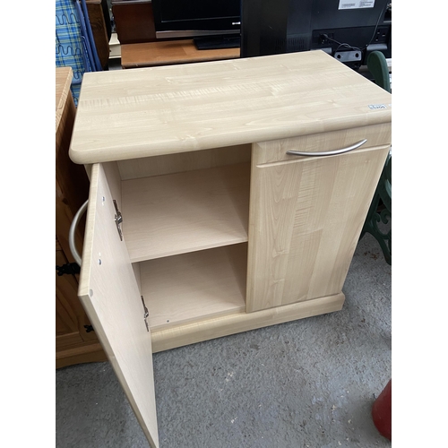 306 - Maple effect TV stand