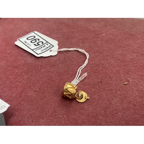 590 - 9ct Gold drum charm