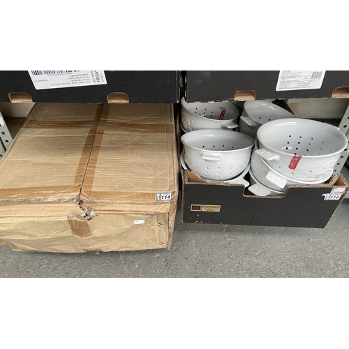 114 - Quantity of ceramic colanders