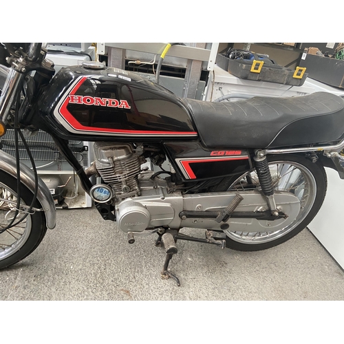 303 - Honda CG 125 motorbike