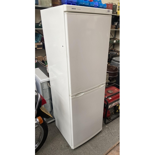 304 - Bosch fridge freezer