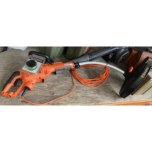 431 - Black & Decker strimmer