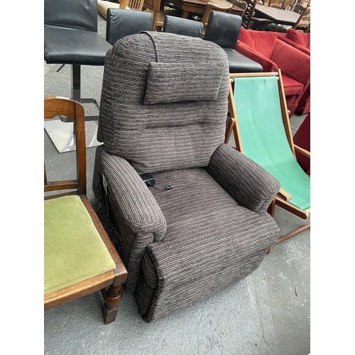 540 - Electric riser recliner