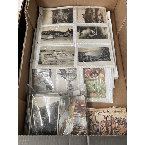 583 - Box containing vintage postcards