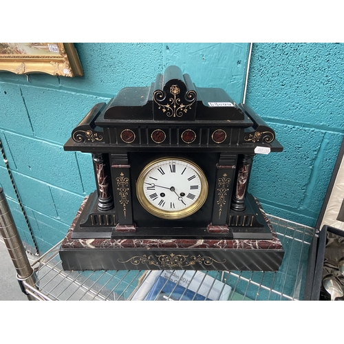 599 - Marble mantle clock