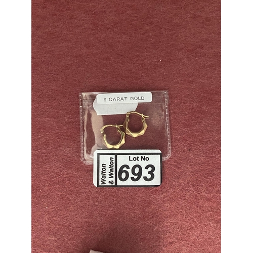 693 - Pair of 9ct gold creole earrings