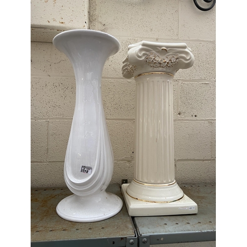 18 - 2 Ceramic pedestals