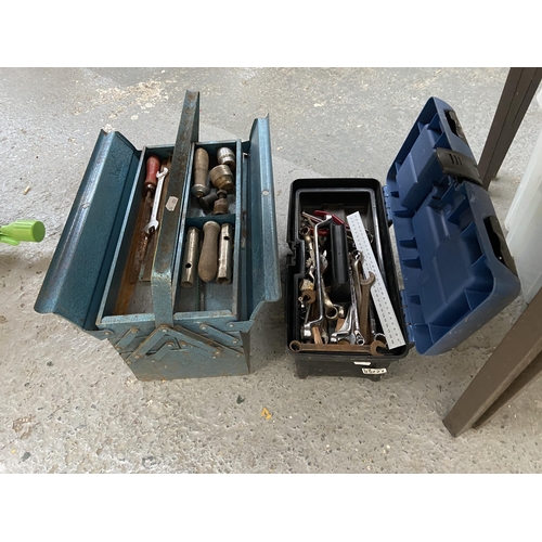 221 - 2 Toolboxes and contents